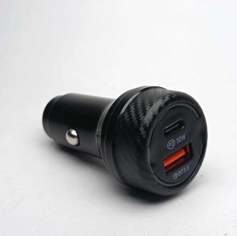Автомобильная зарядка COYE CR-1 12W 3