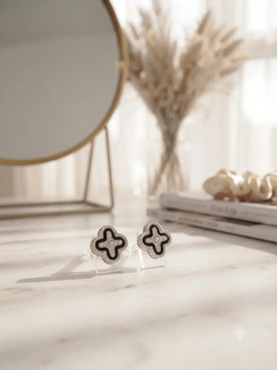 Серьги-гвоздики в стиле Van Cleef с кристаллами 2
