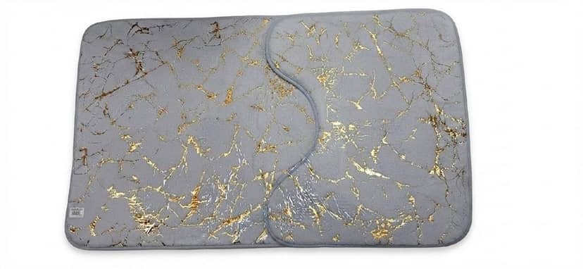 Grey bathroom rug with gold pattern