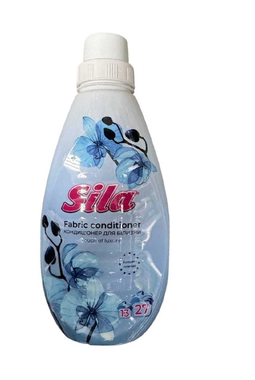 Кондиціонер-ополоск Sila Touch of luxury 800ml з синіми квітами на білій пляшці.