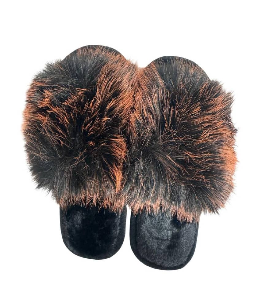Women's open slippers in black with coral-red fluffy top and black sole, sizes 36-41, top view