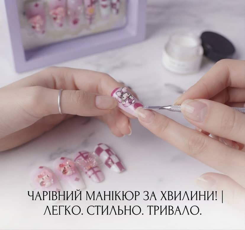 Teen Decorative Pink False Nails 3