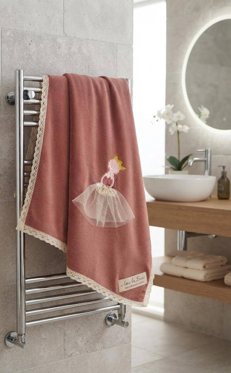 Red Fiber Bath Towel with Princess Design 3